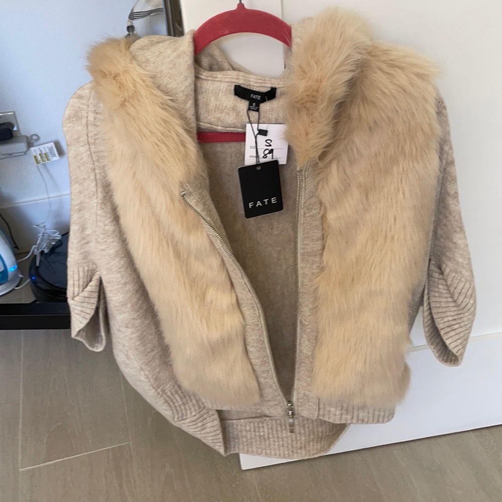 Fate Hooded Vest/Sweater, Short-Sleeve NWT (S)